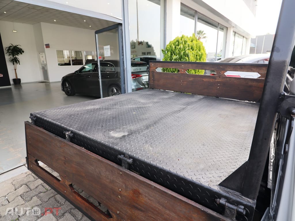 Toyota Hilux 2.4 D-4D 4WD CD CH