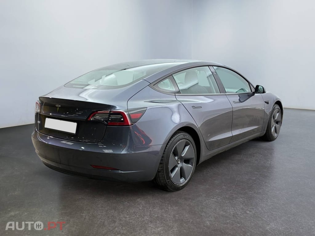 Tesla Model 3 Standard Range Plus RWD