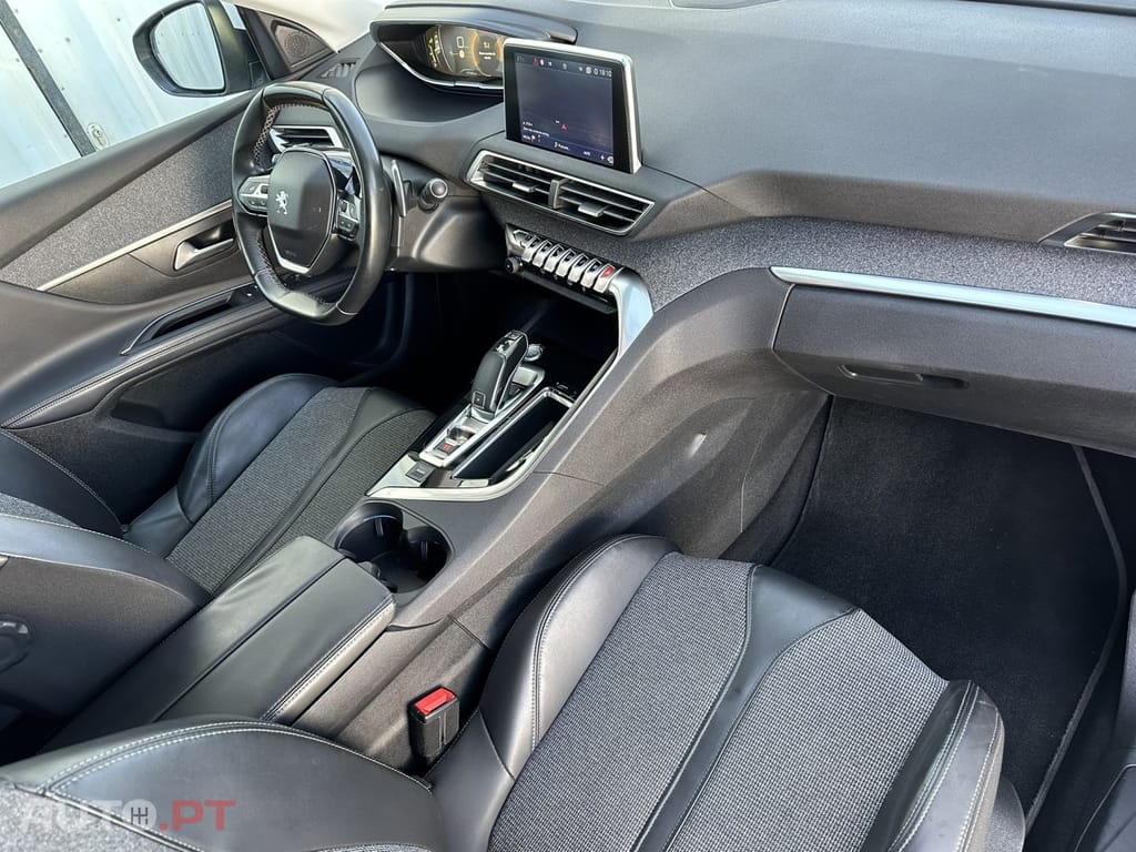 Peugeot 5008 1.6 BlueHDi Allure EAT6 J18