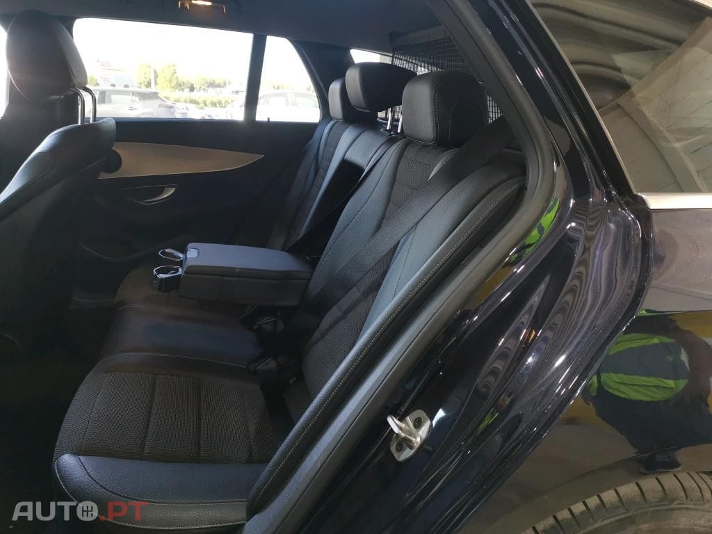 Mercedes-Benz E 300 de Avantgarde