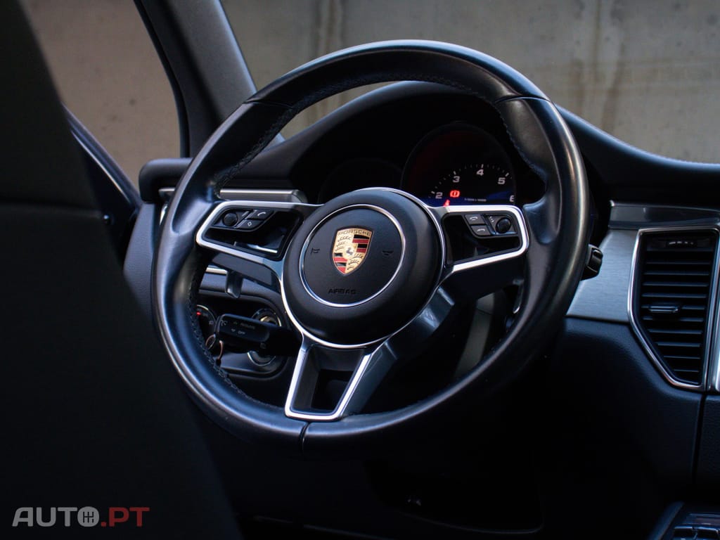 Porsche Macan PDK
