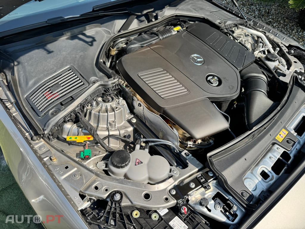 Mercedes-Benz C 300 e AMG Line