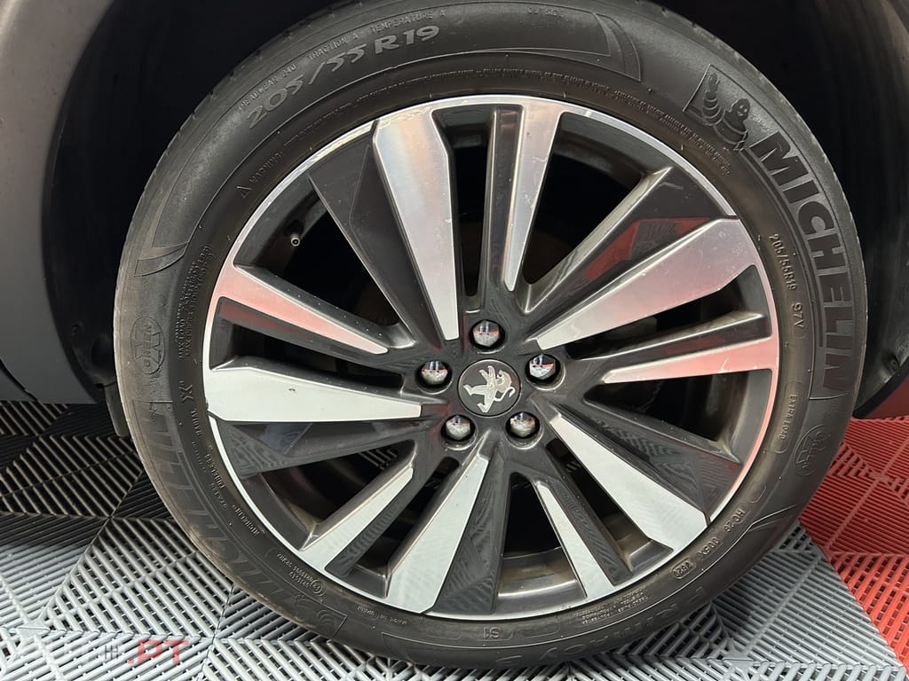 Peugeot 5008 1.6 HDi Allure J18