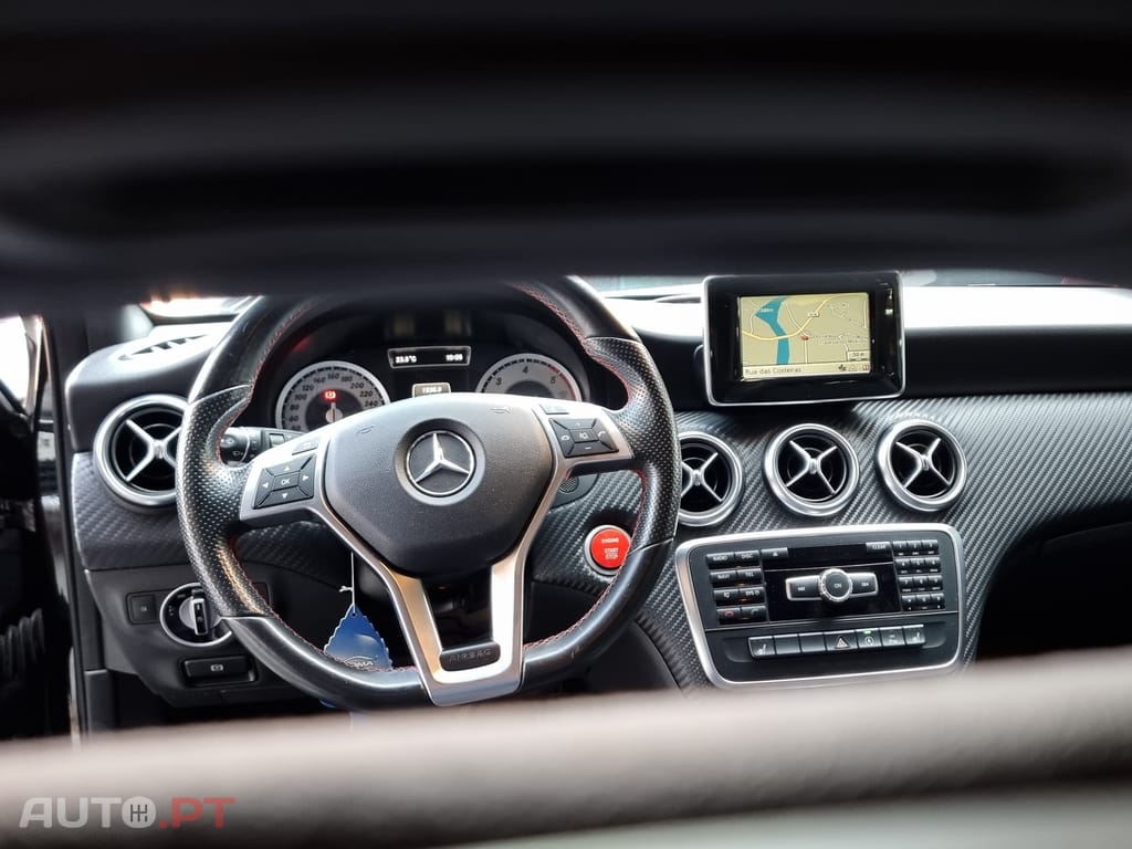 Mercedes-Benz A 180 d AMG Line