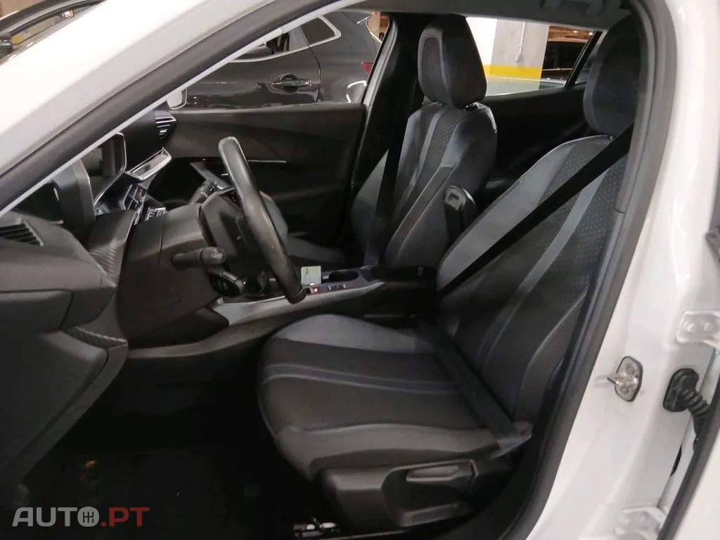 Peugeot 2008 1.5 BlueHDi Allure