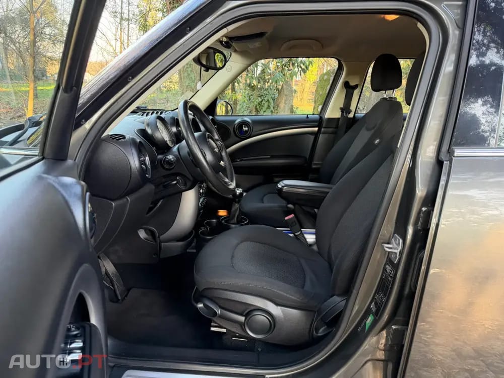 MINI Countryman One D