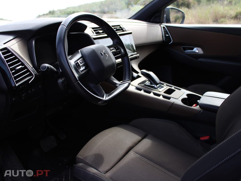 DS DS7 Crossback E-Tense Bastille+ EAT8