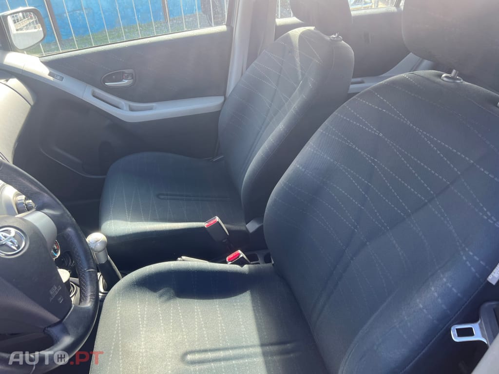 Toyota Yaris 1.4 D-4D AC Manual