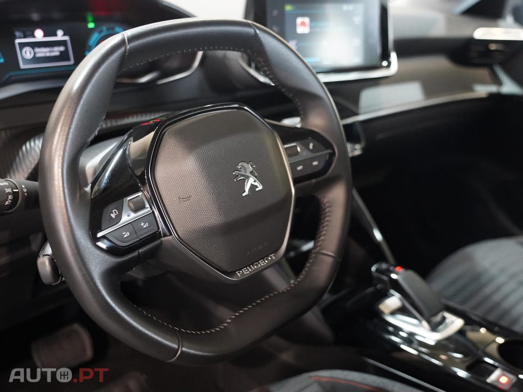 Peugeot E-208 50 kWh Active