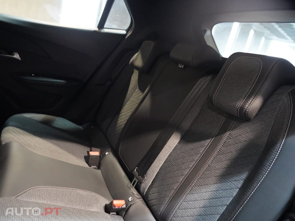 Peugeot 2008 1.2 PureTech Allure