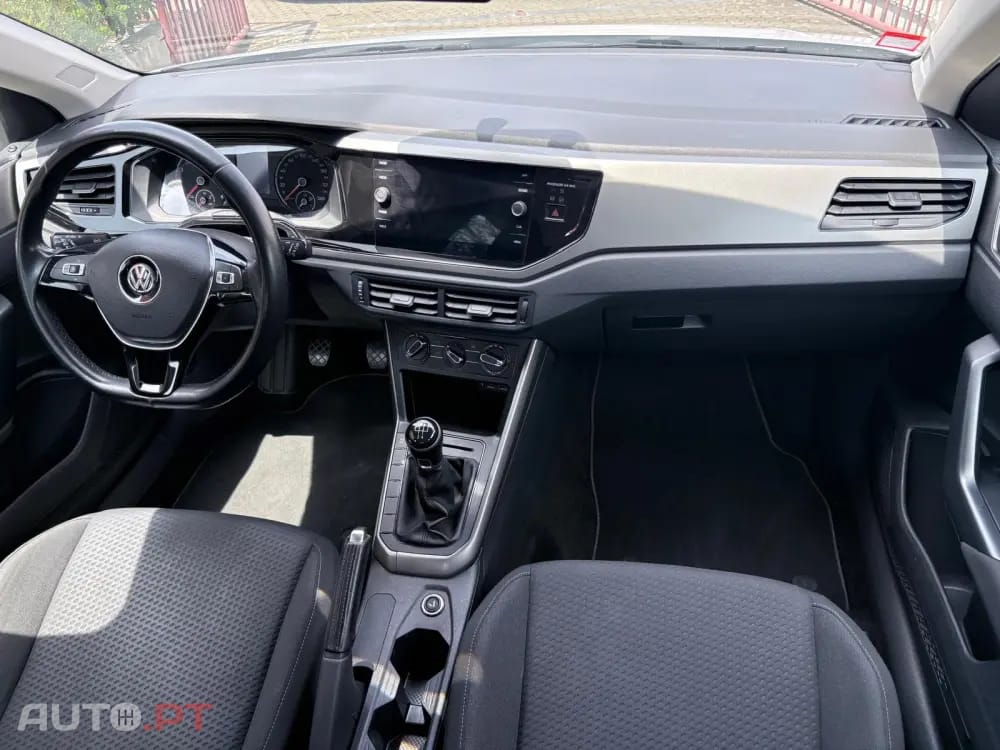 Volkswagen Polo 1.0 Confortline