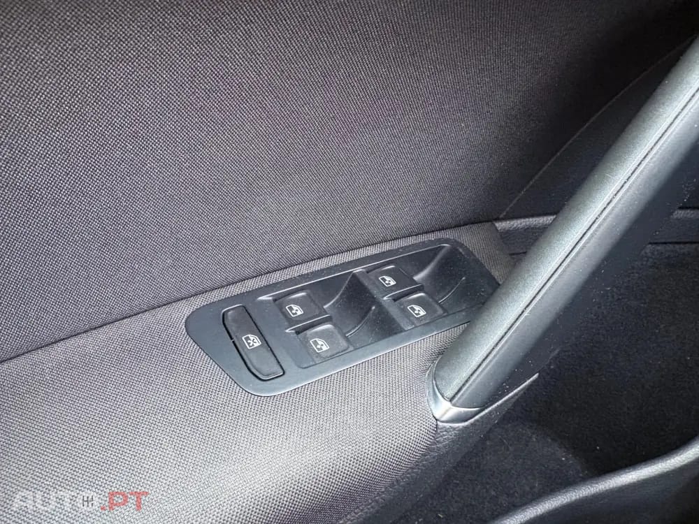 Volkswagen Golf 1.0 TSI Confortline