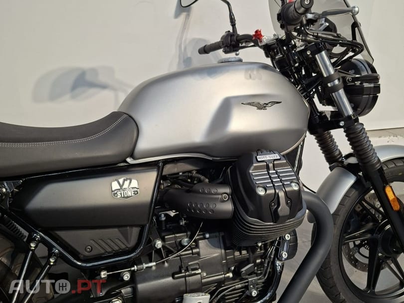 Motoguzzi V7 Stone