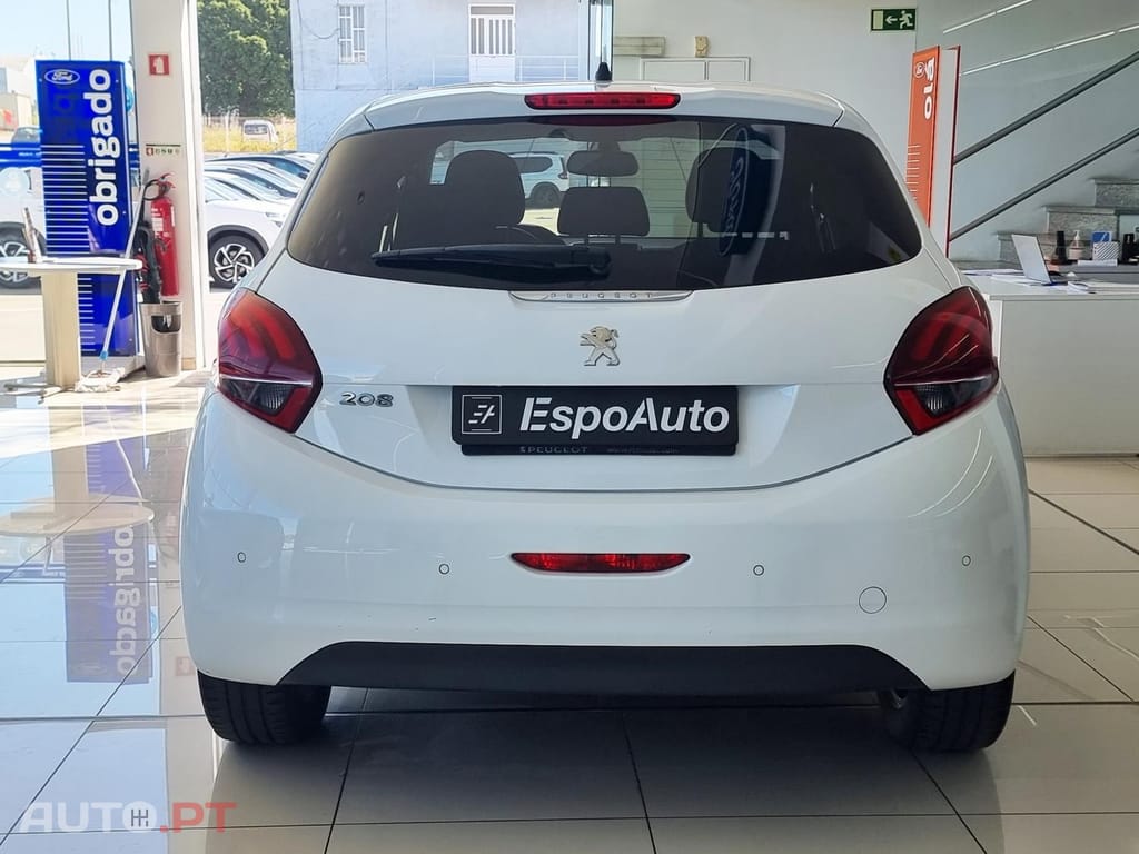 Peugeot 208 1.2 PureTech Signature