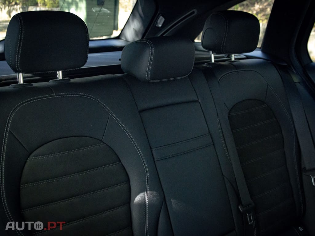 Mercedes-Benz C 300 e AMG Line