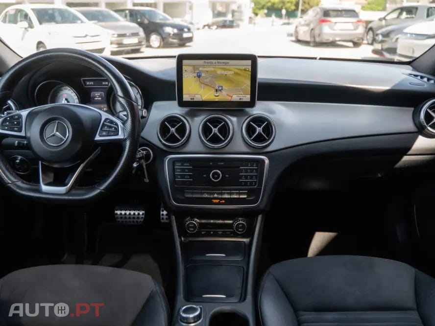 Mercedes-Benz CLA 220 d Shooting Brake AMG Line Aut.