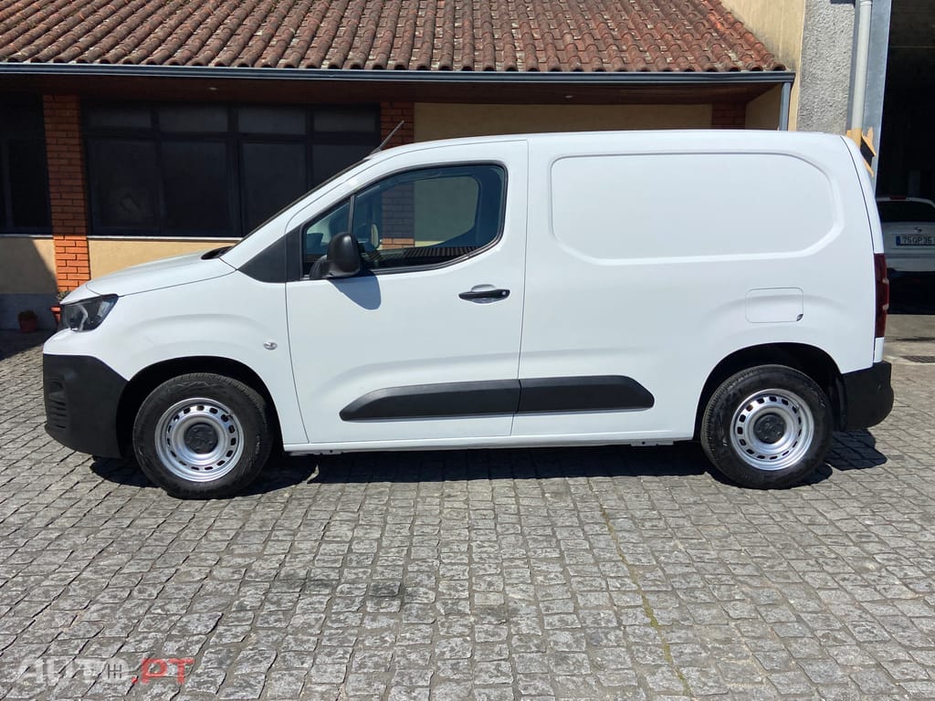 Peugeot Partner 1.6 HDI L1  100cv Carplay  Nacional