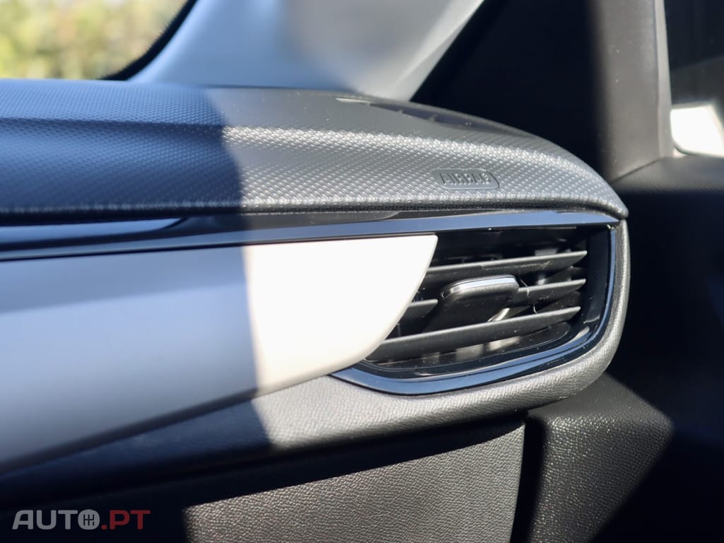 Opel Corsa 1.2 T Elegance