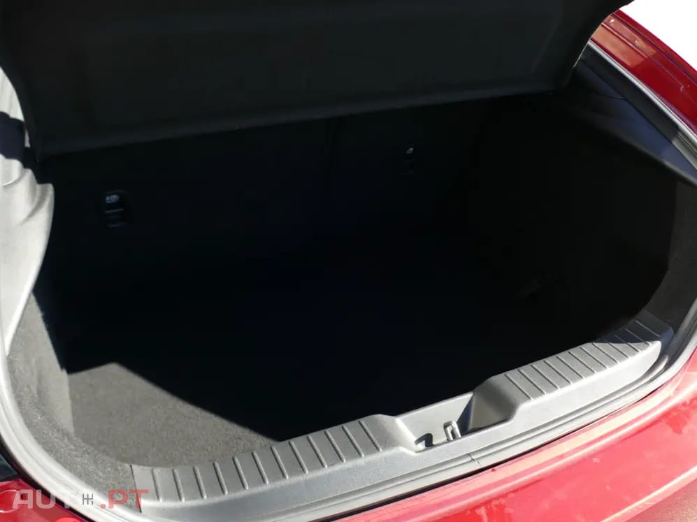 Mazda 3 2.0 e-Skyactiv-G Exclusive-line