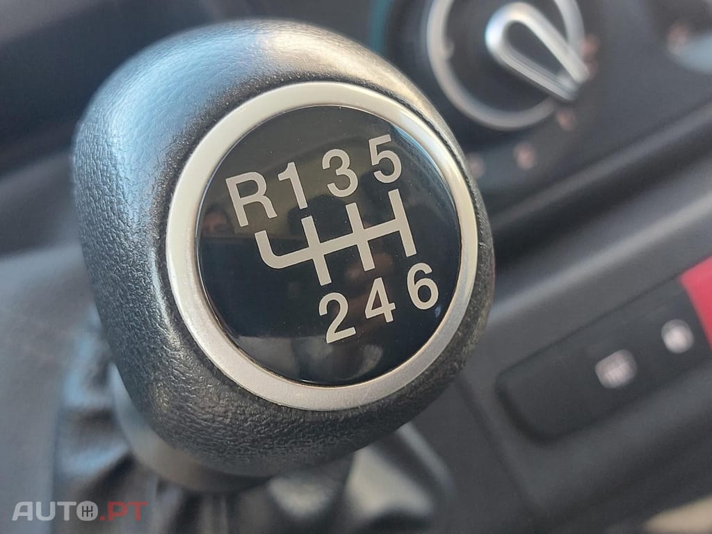 Peugeot Boxer 2.2 BlueHDi 330 L2H2 Premium - 140 cv - IVA Dedutível