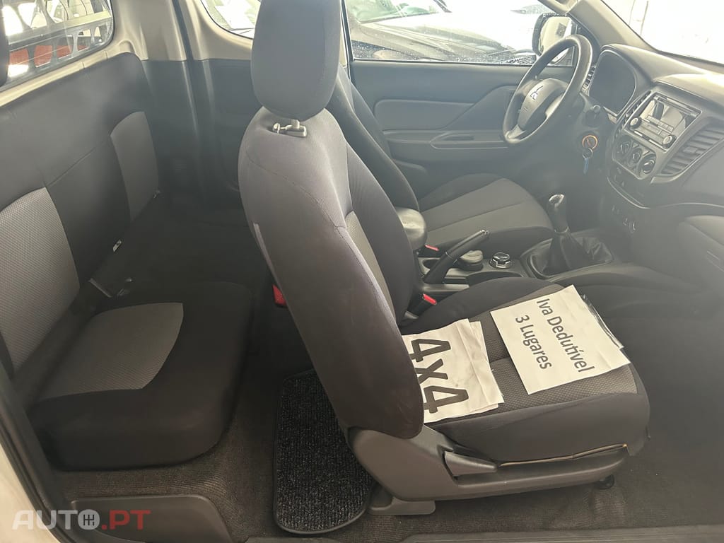 Mitsubishi L200 2.4 DI-D Club Invite 4WD
