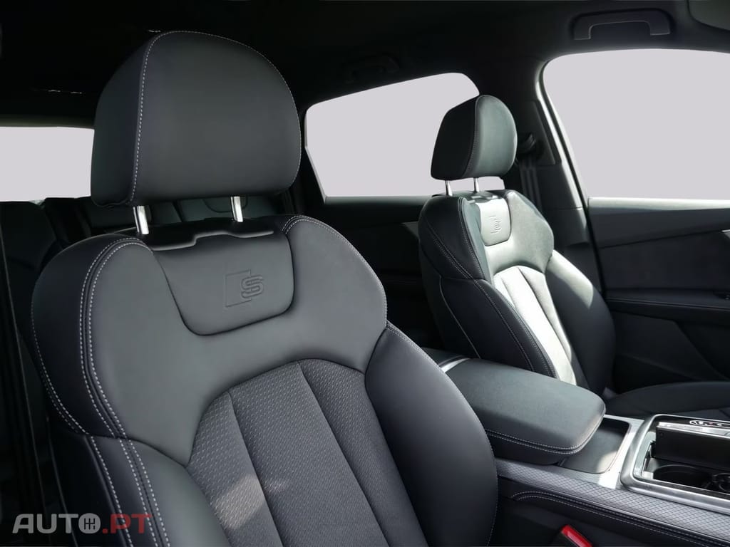 Audi Q7 55 TFSIe qu. S line