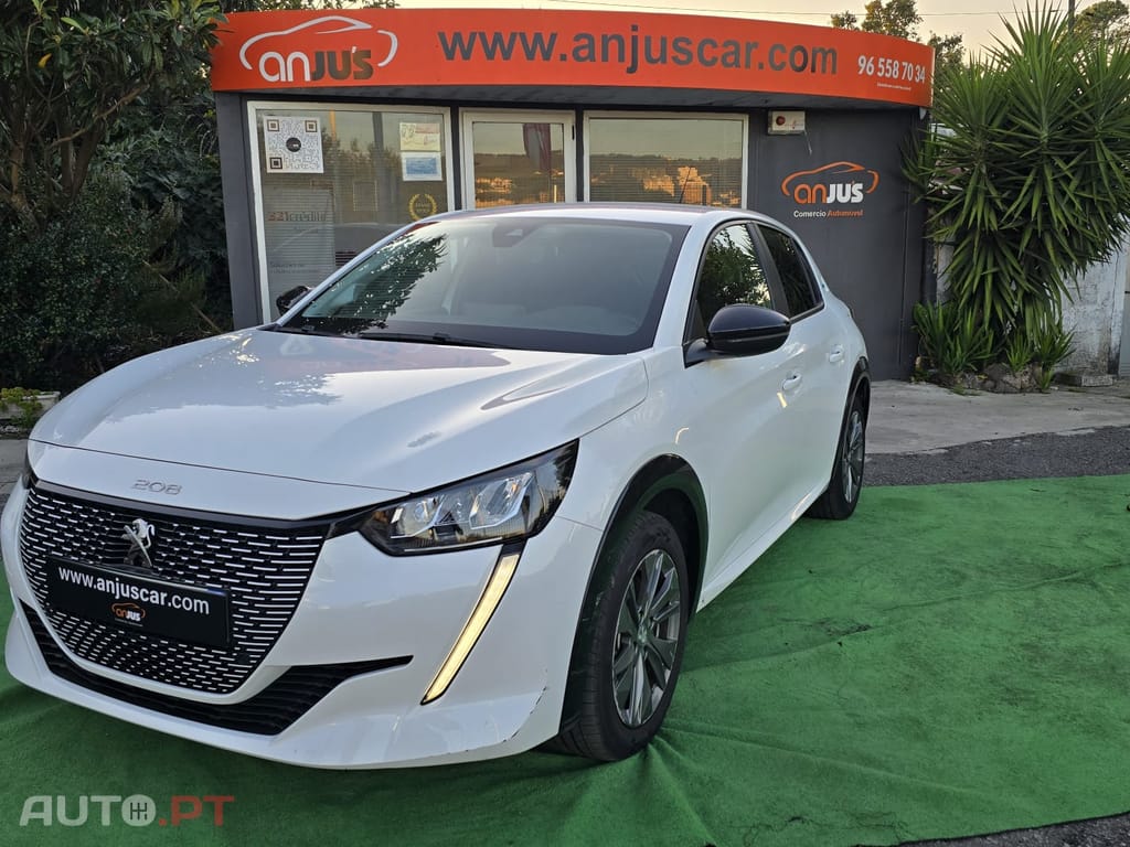 Peugeot E-208 50 kWh Style