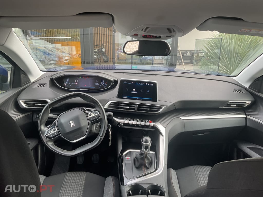 Peugeot 3008 1.5 BlueHDi Active