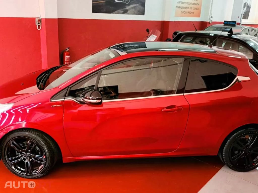 Peugeot 208 1.2 PureTech GT Line