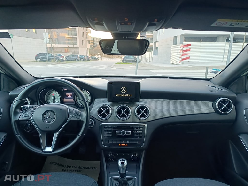 Mercedes-Benz GLA 180 d Style