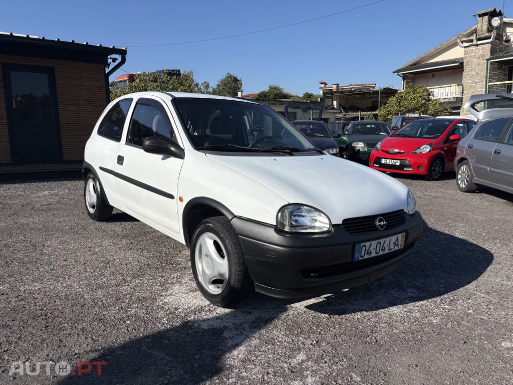 Opel Corsa 1.7 D Janelas Base