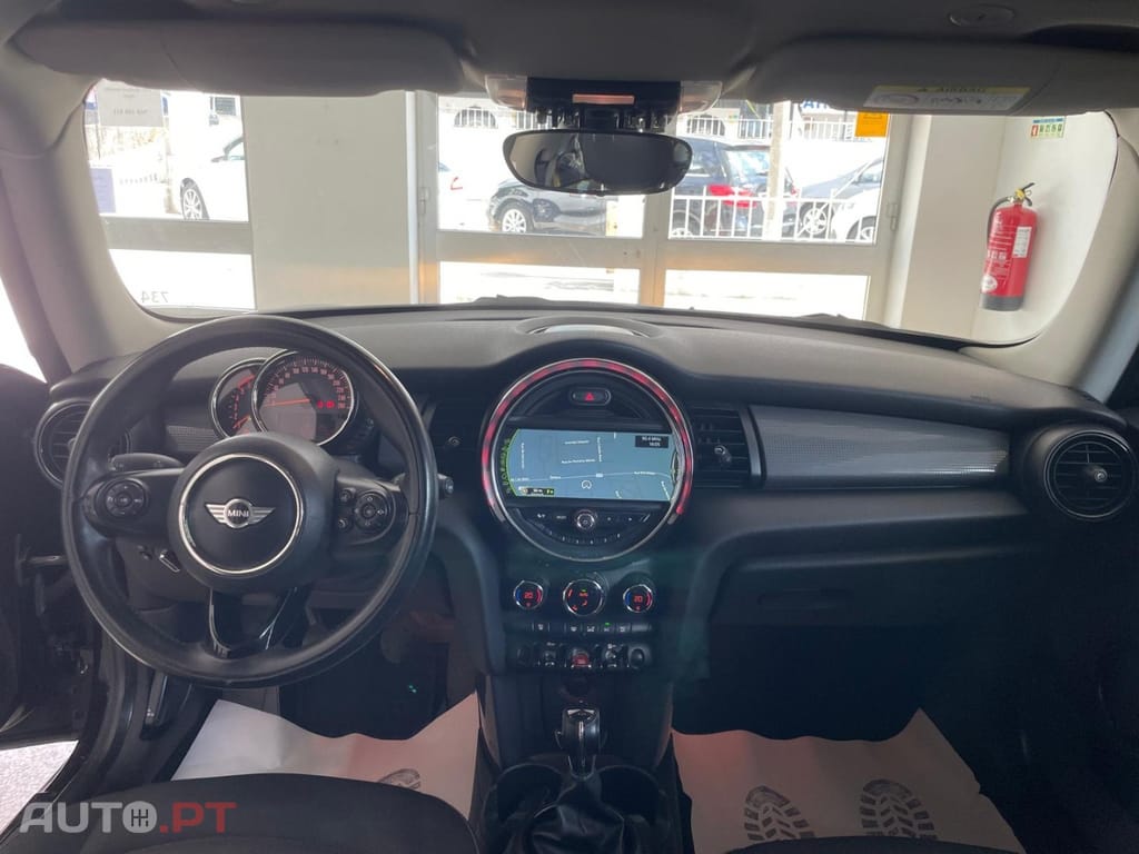 MINI Cooper Cooper D