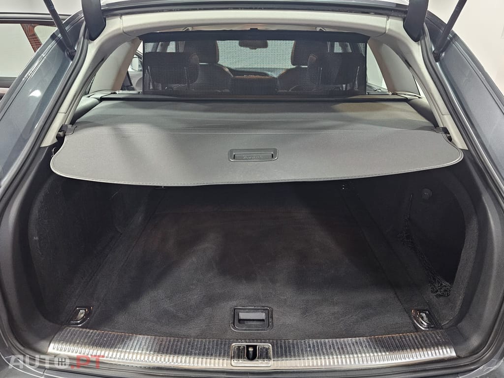 Audi A4 Avant 2.0 TDi S-line