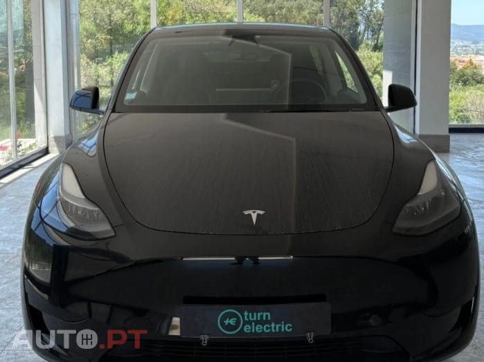 Tesla Model Y RWD