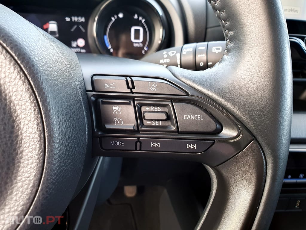 Toyota Yaris 1.5 VVT-i Hybrid Dynamic Force Luxury