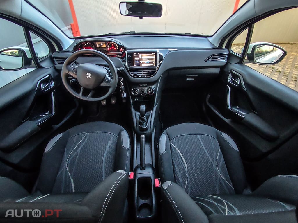 Peugeot 208 VTI ACTIVE