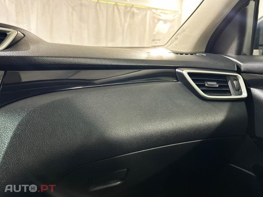 Nissan Qashqai 1.5 dCi N-Connecta Led