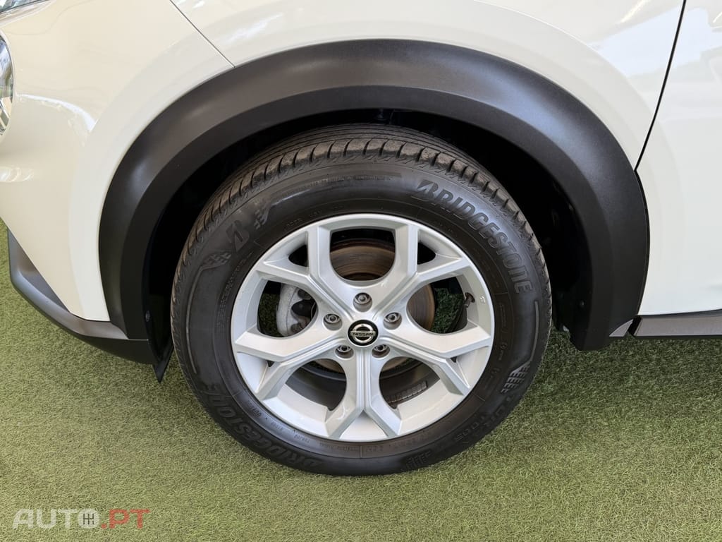 Nissan Juke 1.0 DIG-T N-Connecta DCT
