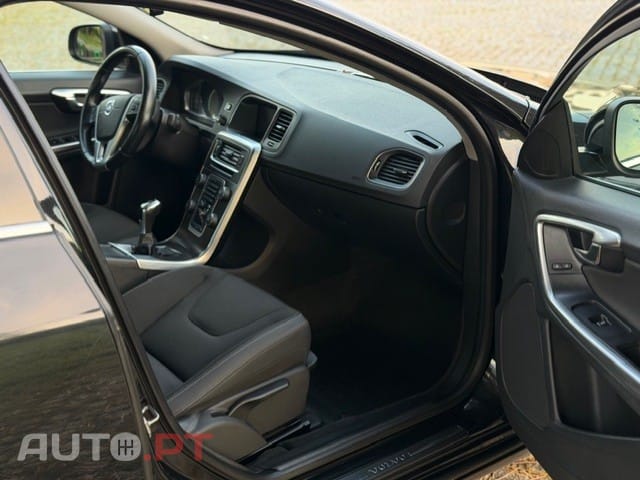 Volvo S60 2.0 D4 Momentum