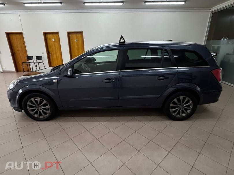 Opel Astra Caravan 1.7 CDTi Cosmo ecoFLEX