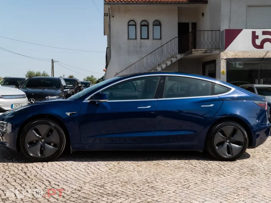 Tesla Model 3 Standard Range Plus RWD