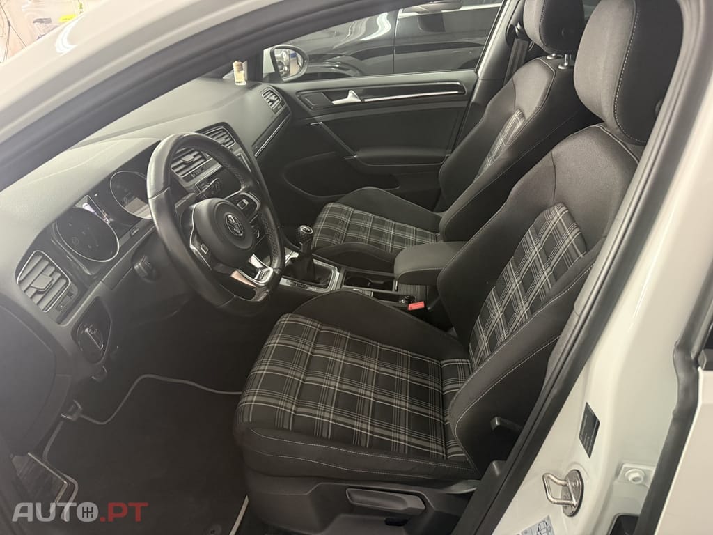 Volkswagen Golf 2.0 TDi GTD