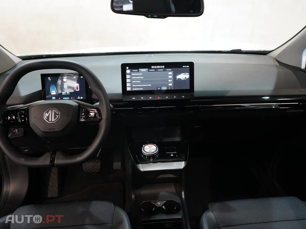 MG MG4 64 kWh Luxury