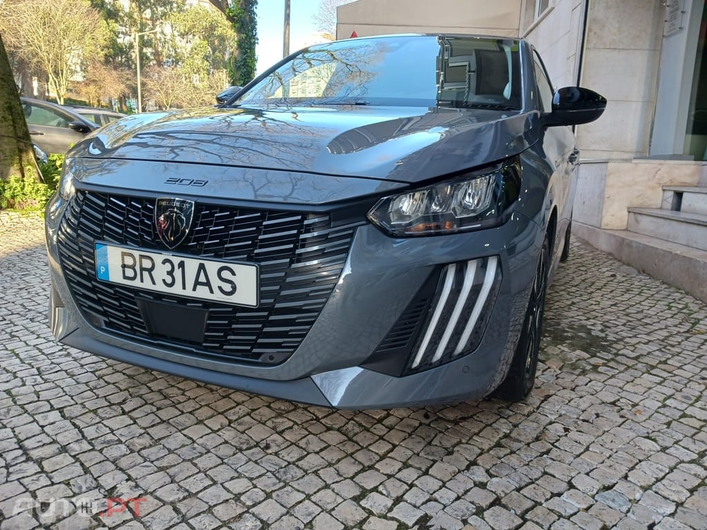Peugeot 208 1.2 Hybrid Allure e-DCS6