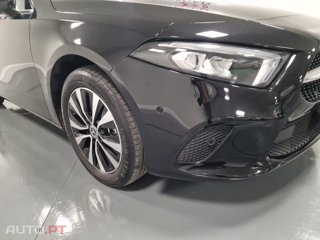 Mercedes-Benz A 250 E STYLE PLUS Hibrido Plug-In