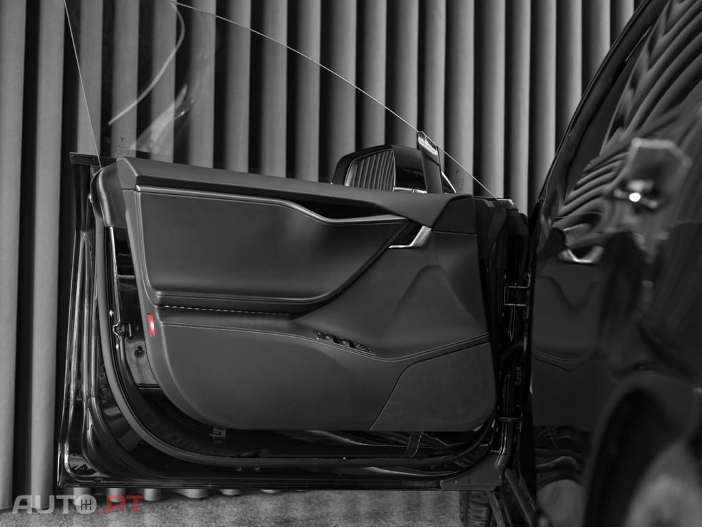 Tesla Model S 75D