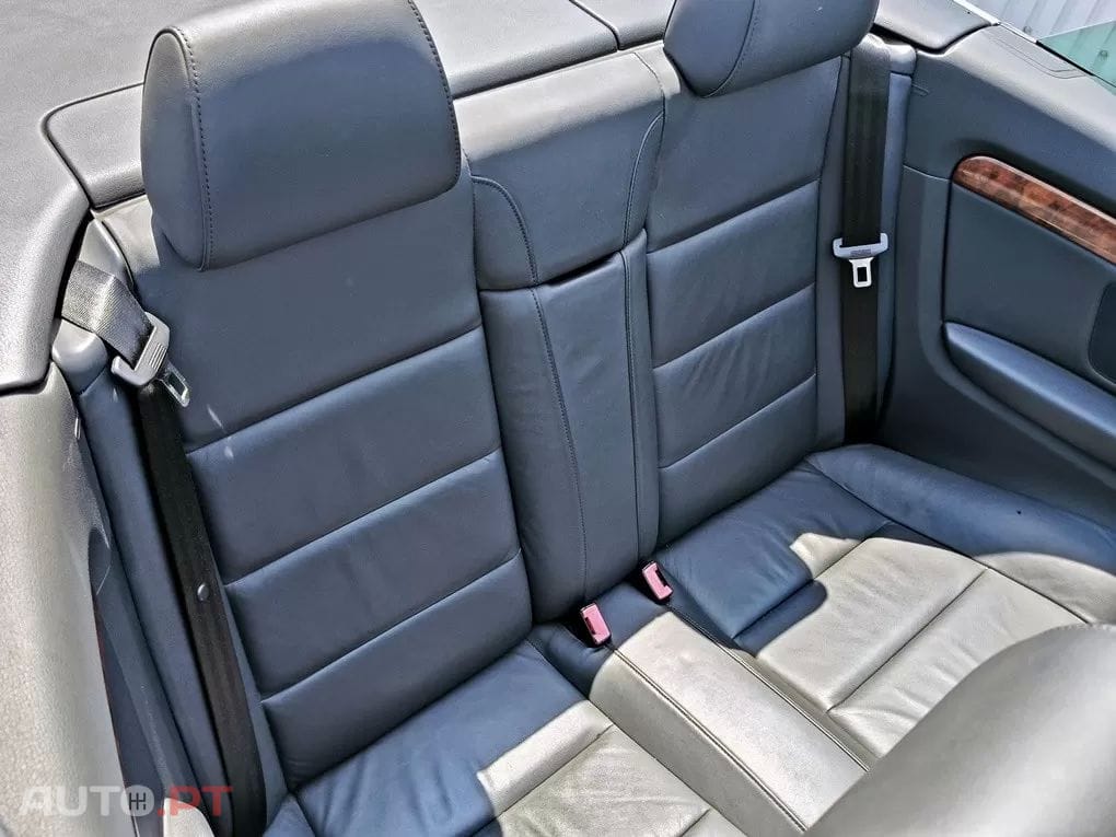 Audi A4 Cabrio 2.0 TDi S-line