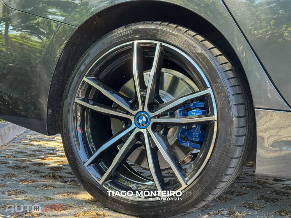 BMW 330 e Pack Desportivo M Auto