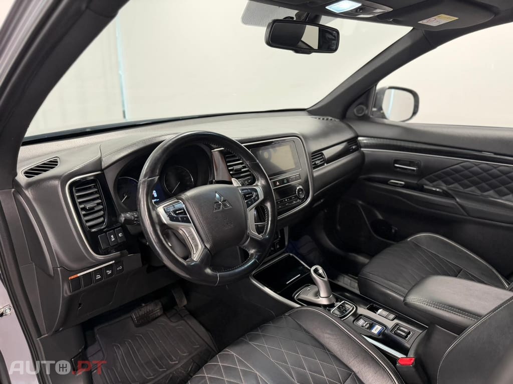 Mitsubishi Outlander 2.4 Intense