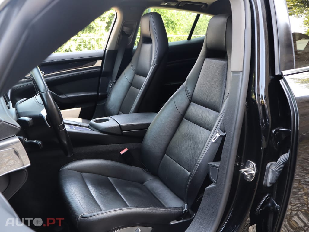 Porsche Panamera Platinum Edition